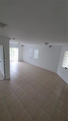 8804 NW 109th Pl 402, Doral, FL 33178