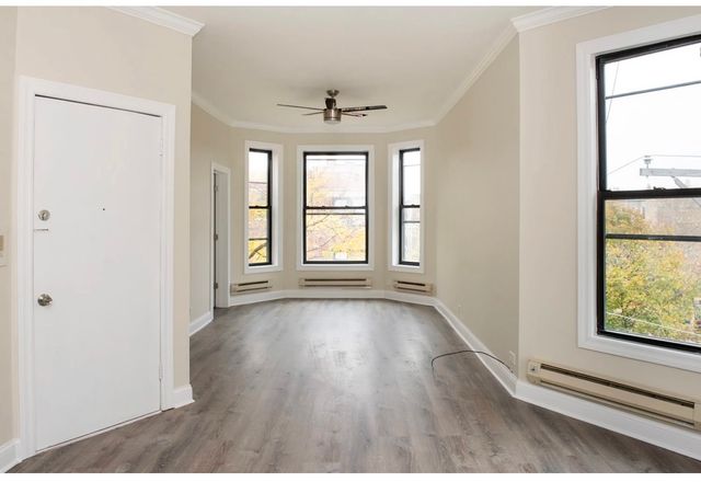 2909 N Mildred Avenue 3, Chicago, IL 60657