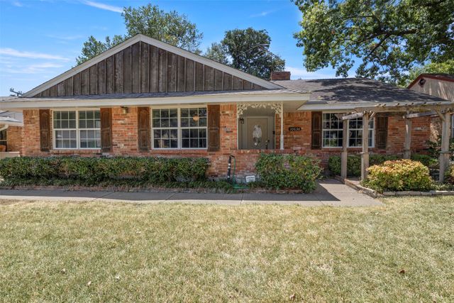 10636 Chesterton Drive, Dallas, TX 75238