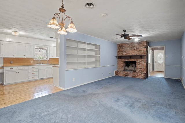 10636 Chesterton Drive, Dallas, TX 75238