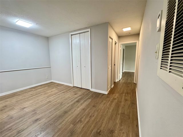 5981 Arapaho Road 304, Dallas, TX 75248
