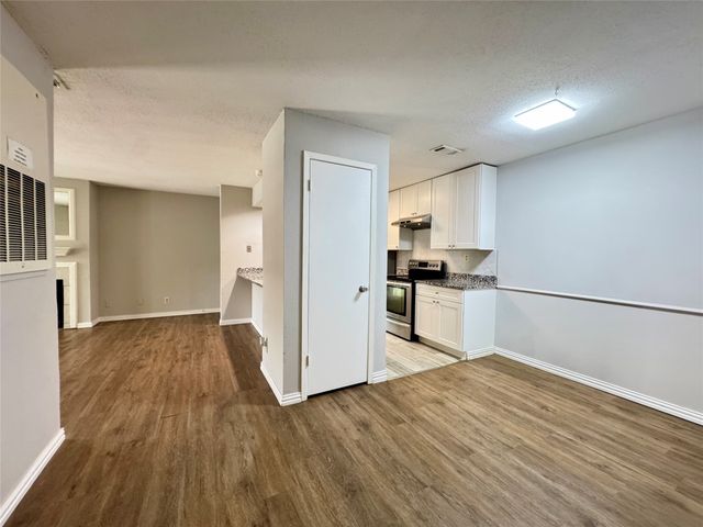 5981 Arapaho Road 304, Dallas, TX 75248
