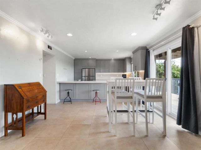 852 Dewitt Avenue, Encinitas, CA 92024