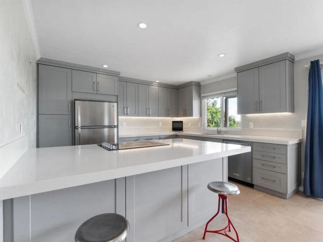 852 Dewitt Avenue, Encinitas, CA 92024