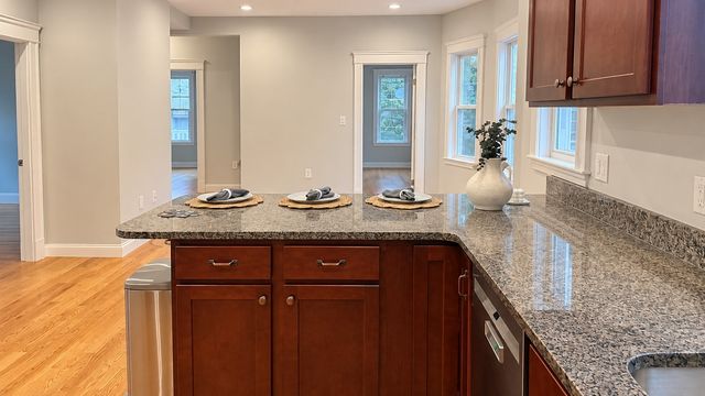 113 Hillsdale Rd 113, Somerville, MA 02144