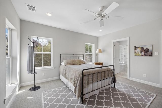 270 Green Boulevard, Shenandoah, TX 77384