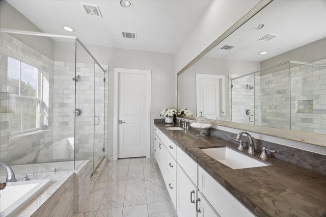 270 Green Boulevard, Shenandoah, TX 77384