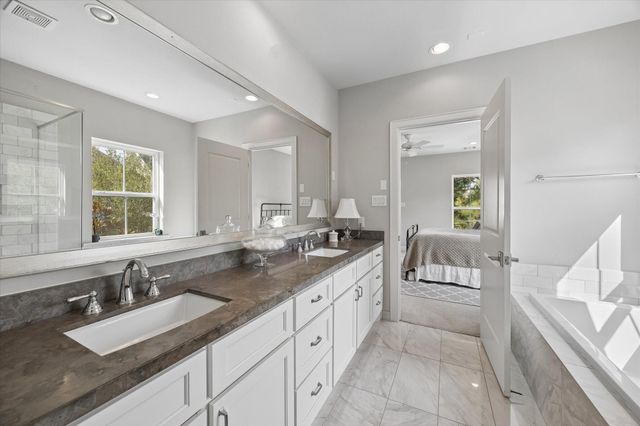 270 Green Boulevard, Shenandoah, TX 77384