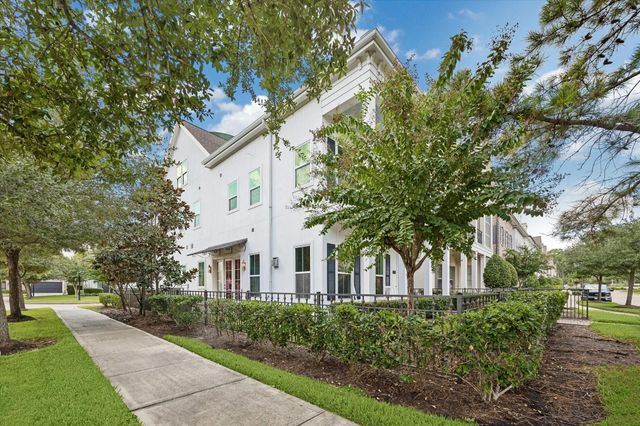270 Green Boulevard, Shenandoah, TX 77384