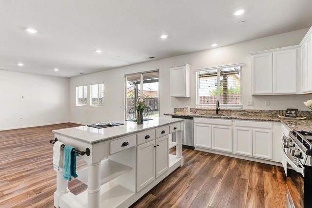 12727 Thorntonhall Dr, Rancho Cordova, CA 95742