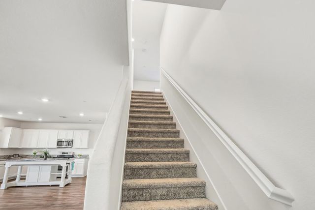 12727 Thorntonhall Dr, Rancho Cordova, CA 95742