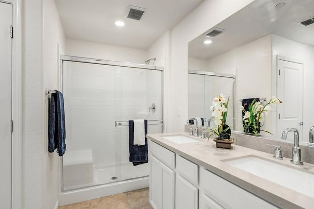 12727 Thorntonhall Dr, Rancho Cordova, CA 95742