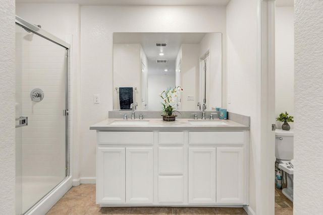 12727 Thorntonhall Dr, Rancho Cordova, CA 95742