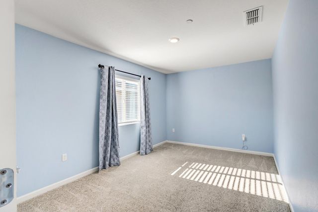 12727 Thorntonhall Dr, Rancho Cordova, CA 95742