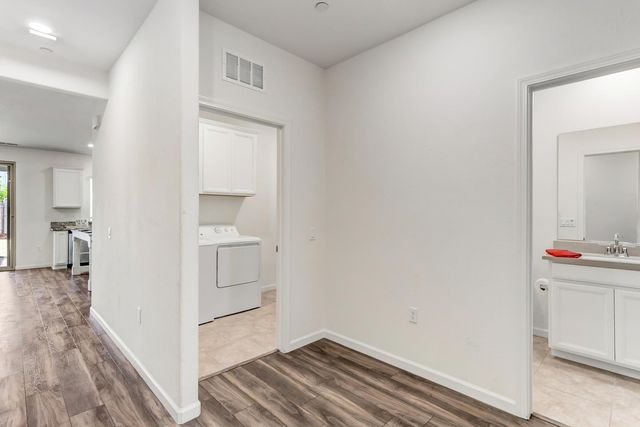 12727 Thorntonhall Dr, Rancho Cordova, CA 95742