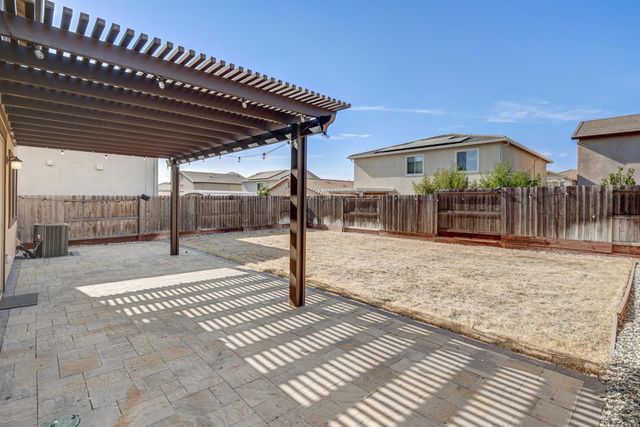 12727 Thorntonhall Dr, Rancho Cordova, CA 95742