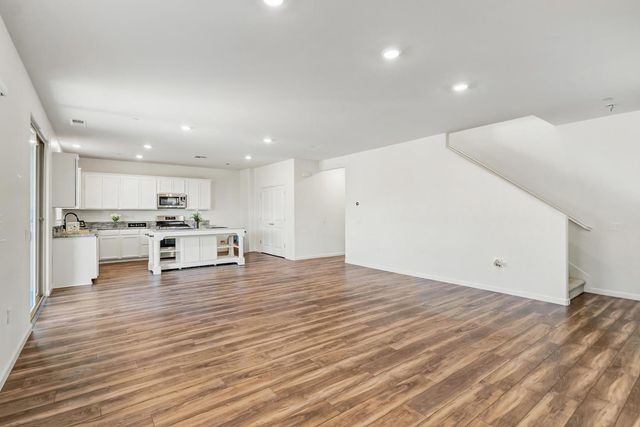 12727 Thorntonhall Dr, Rancho Cordova, CA 95742