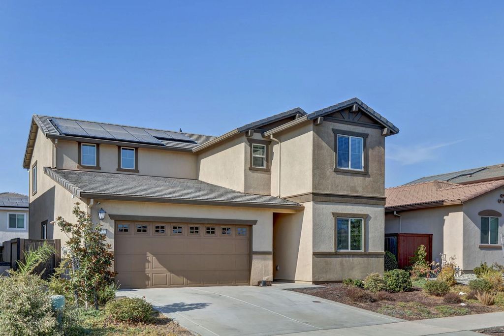 12727 Thorntonhall Dr, Rancho Cordova, CA 95742