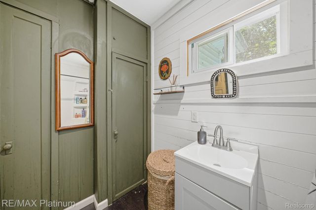 5630 Glen Echo Drive, Genoa Township, MI 48843