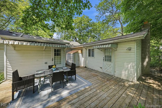 5630 Glen Echo Drive, Genoa Township, MI 48843