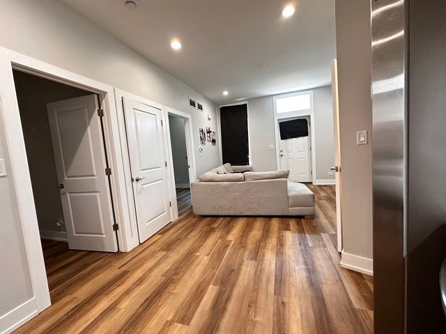 2613 W Ogden Avenue 1, Chicago, IL 60608