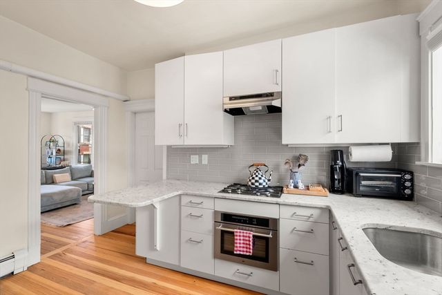 6-8 Bartlett St 3, Boston, MA 02129