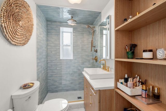 6-8 Bartlett St 3, Boston, MA 02129