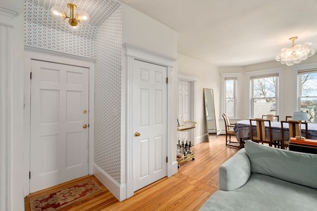 6-8 Bartlett St 3, Boston, MA 02129