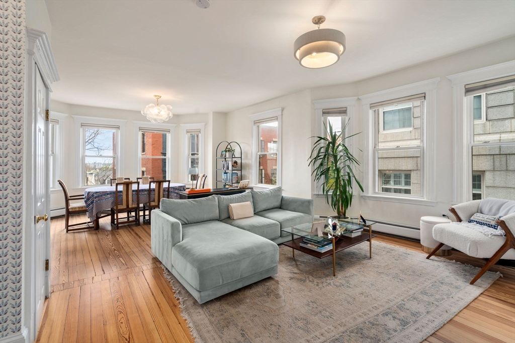 6-8 Bartlett St 3, Boston, MA 02129