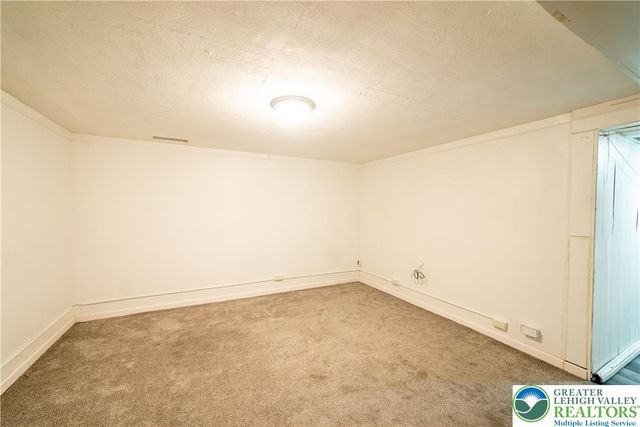 2074 Baker Drive, Allentown City, PA 18103