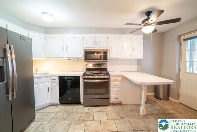 2074 Baker Drive, Allentown City, PA 18103