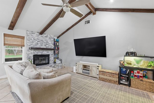 1104 Monterrey Street, Bedford, TX 76022