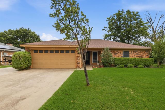 1104 Monterrey Street, Bedford, TX 76022