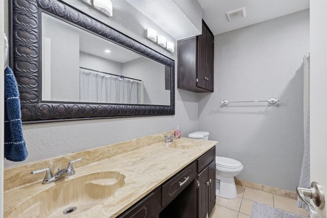1104 Monterrey Street, Bedford, TX 76022