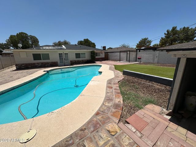 2220 E HEATHERBRAE Drive, Phoenix, AZ 85016