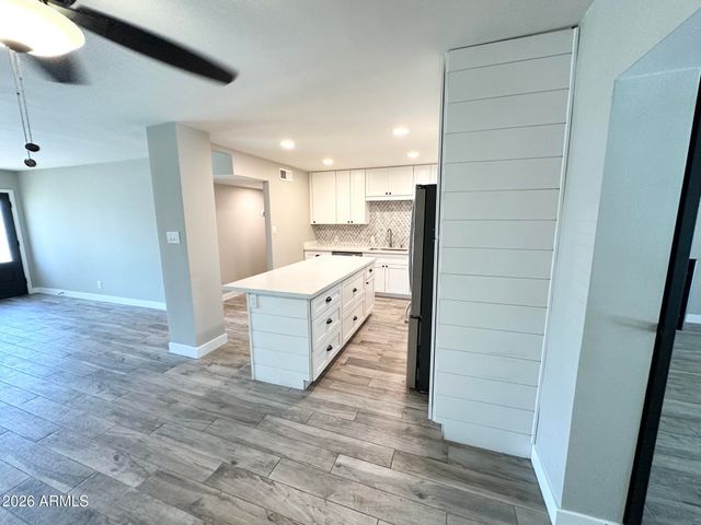 2220 E HEATHERBRAE Drive, Phoenix, AZ 85016