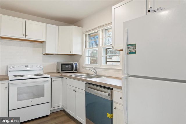 802 LUCKY RD, Severn, MD 21144