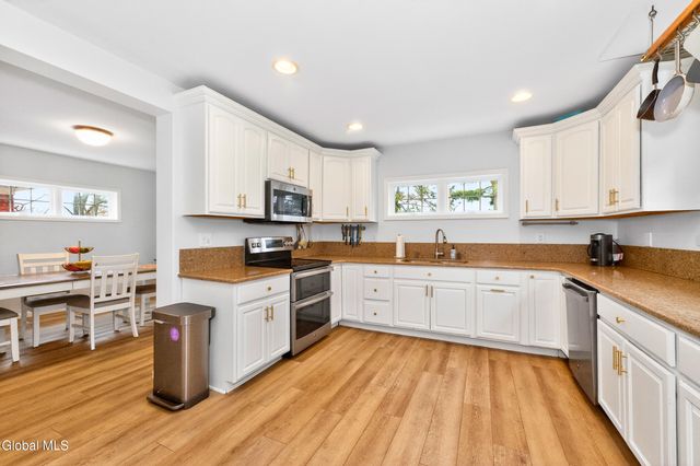 15 Croswell Street, Albany, NY 12206