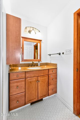 15 Croswell Street, Albany, NY 12206