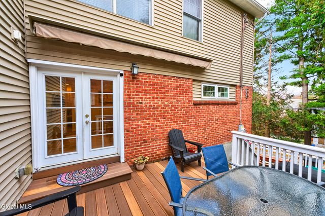 15 Croswell Street, Albany, NY 12206