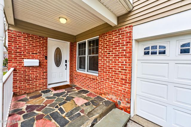 15 Croswell Street, Albany, NY 12206