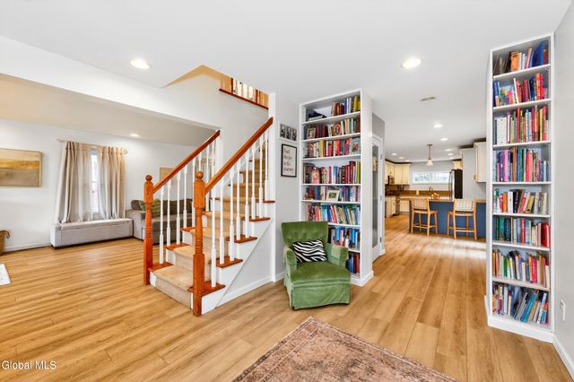15 Croswell Street, Albany, NY 12206