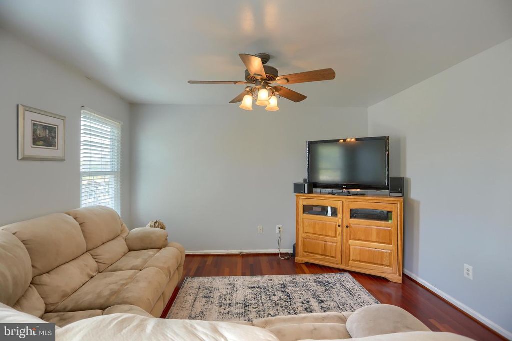 Image 14 of property listing at 808 WHITE PINE LN, Joppa, MD 21085