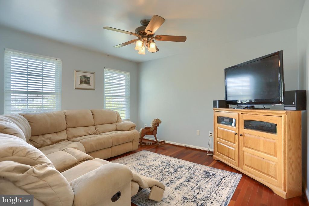 Image 15 of property listing at 808 WHITE PINE LN, Joppa, MD 21085