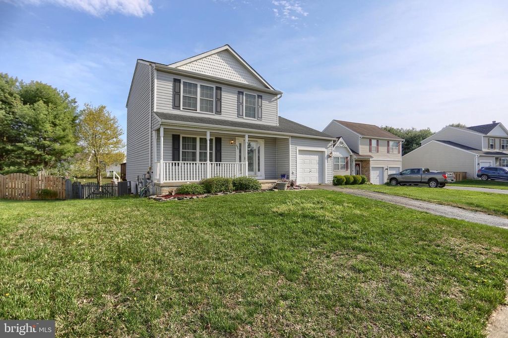 Image 2 of property listing at 808 WHITE PINE LN, Joppa, MD 21085