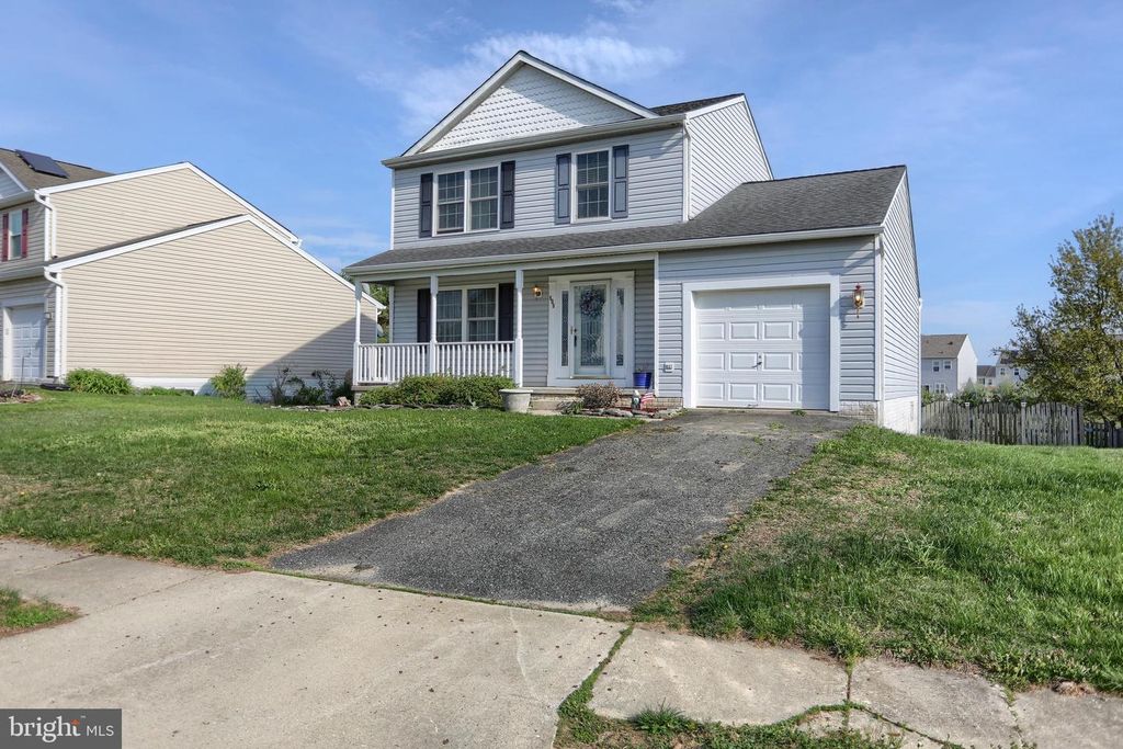 Image 3 of property listing at 808 WHITE PINE LN, Joppa, MD 21085