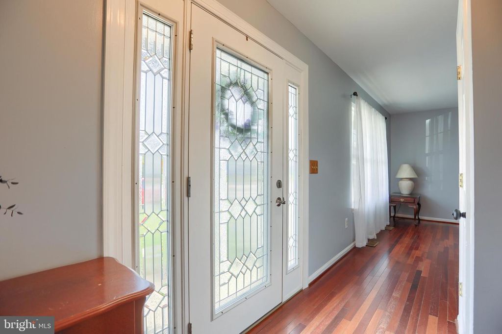 Image 4 of property listing at 808 WHITE PINE LN, Joppa, MD 21085