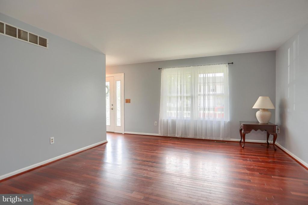 Image 6 of property listing at 808 WHITE PINE LN, Joppa, MD 21085