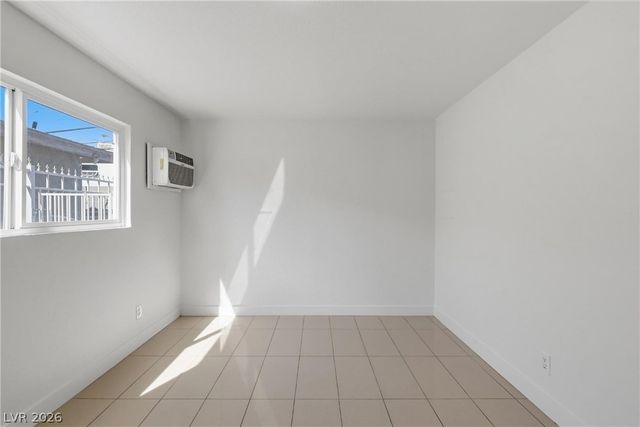 180 West New York Avenue 4, Las Vegas, NV 89102
