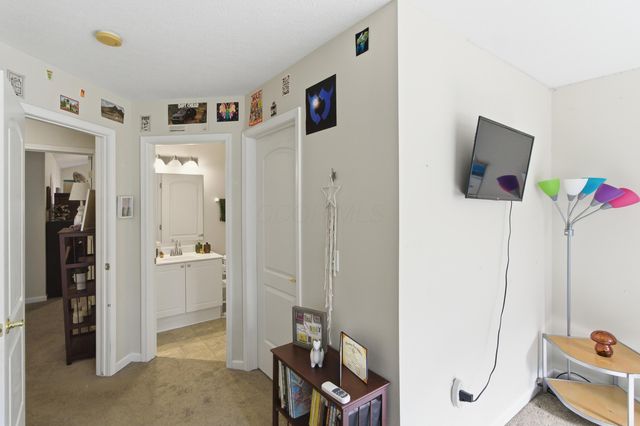 810 Mystic Pointe Drive, Lewis Center, OH 43035